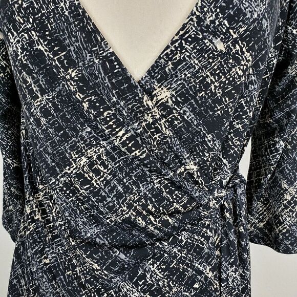 Motherhood maternity wrap dress - Picture 6 of 7